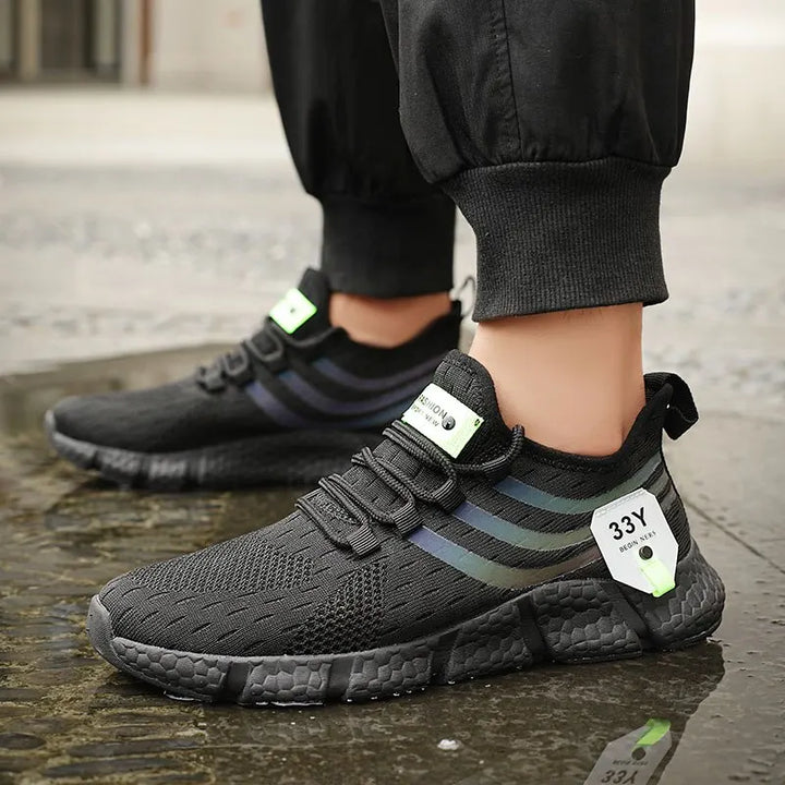 Men’s Lightweight Breathable Running Shoes